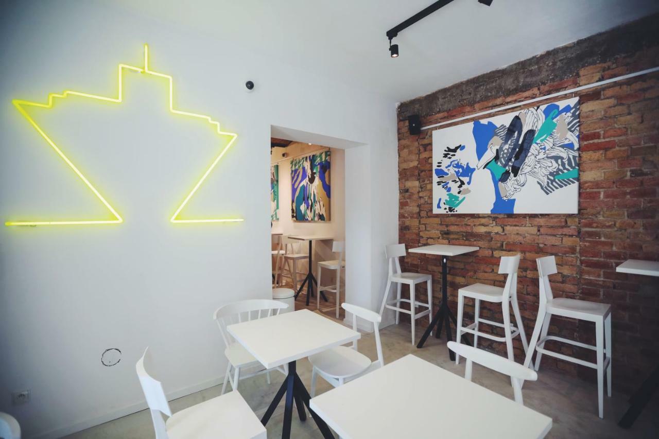 Street Food Possonium Apartments Bratislava Exterior foto